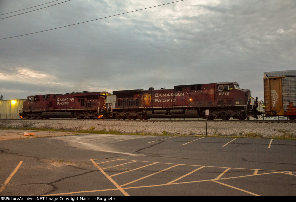 CP ES44AC & AC44CW Locomotives 